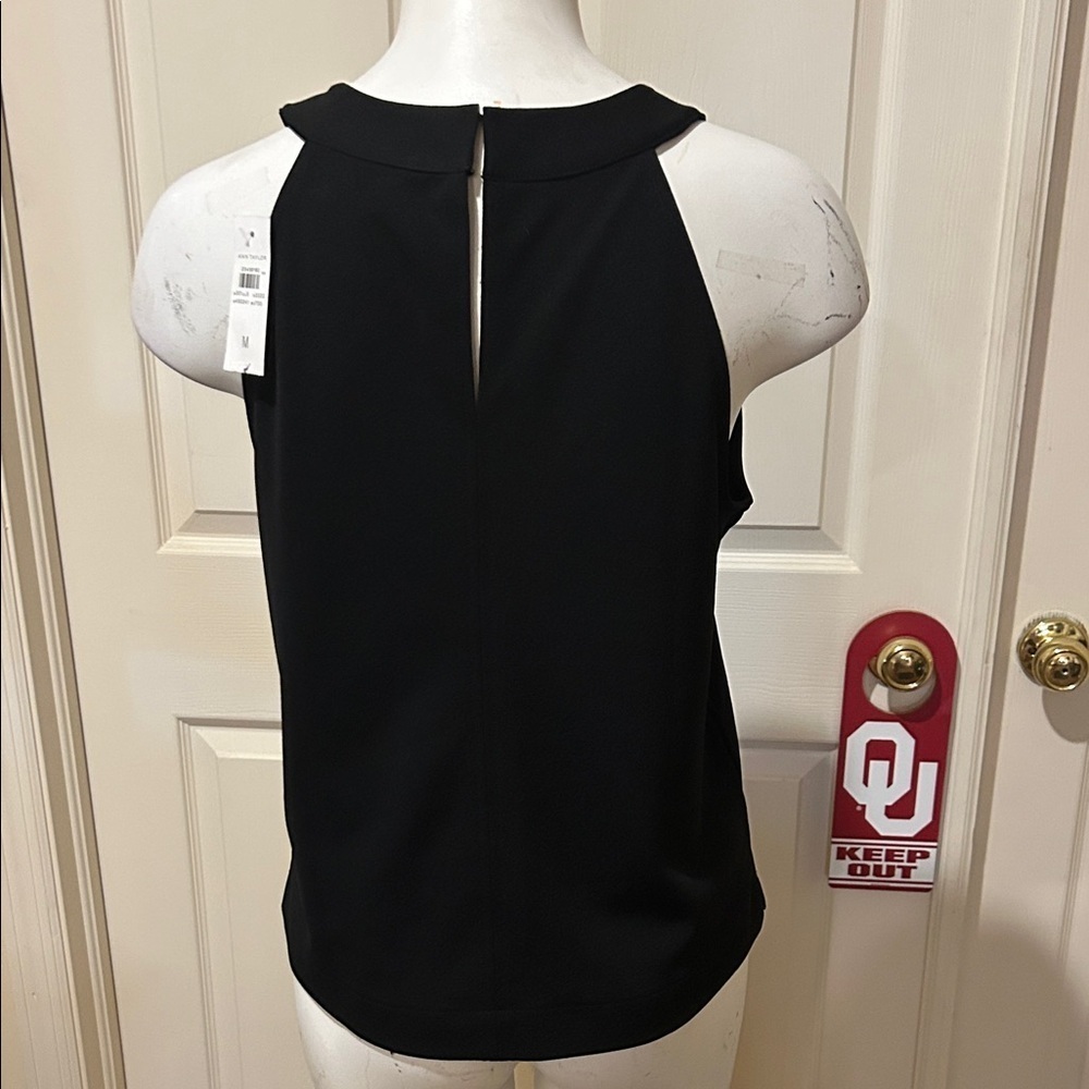 Ann Taylor Black key hole Halter Tank Top. NWT. Medium - Picture 4 of 8